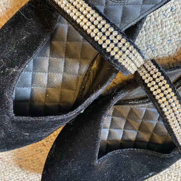 Torrid Black Velvet Rhinestone Pointed Toe SlipOn Flats Shoes Women 9WW Goth - Picture 3 of 5